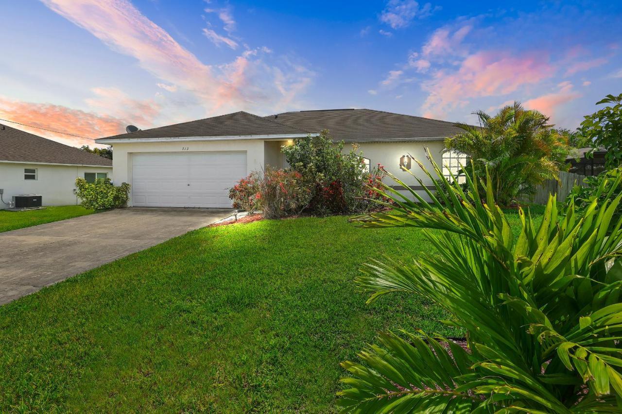 Family Vacation, Heated Pool, Wake Up To Enjoy The Sunrise - Villa Pine Island Cape Coral Exterior photo