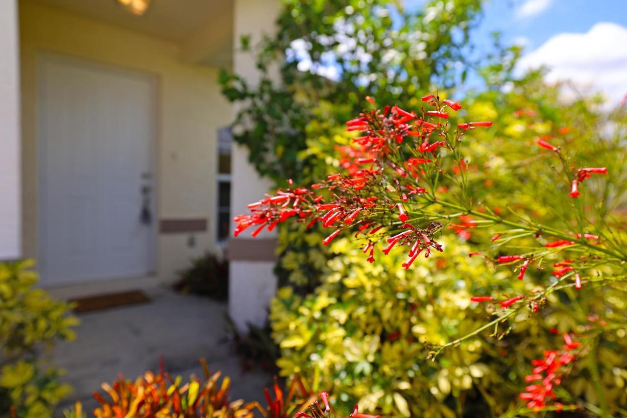 Family Vacation, Heated Pool, Wake Up To Enjoy The Sunrise - Villa Pine Island Cape Coral Exterior photo